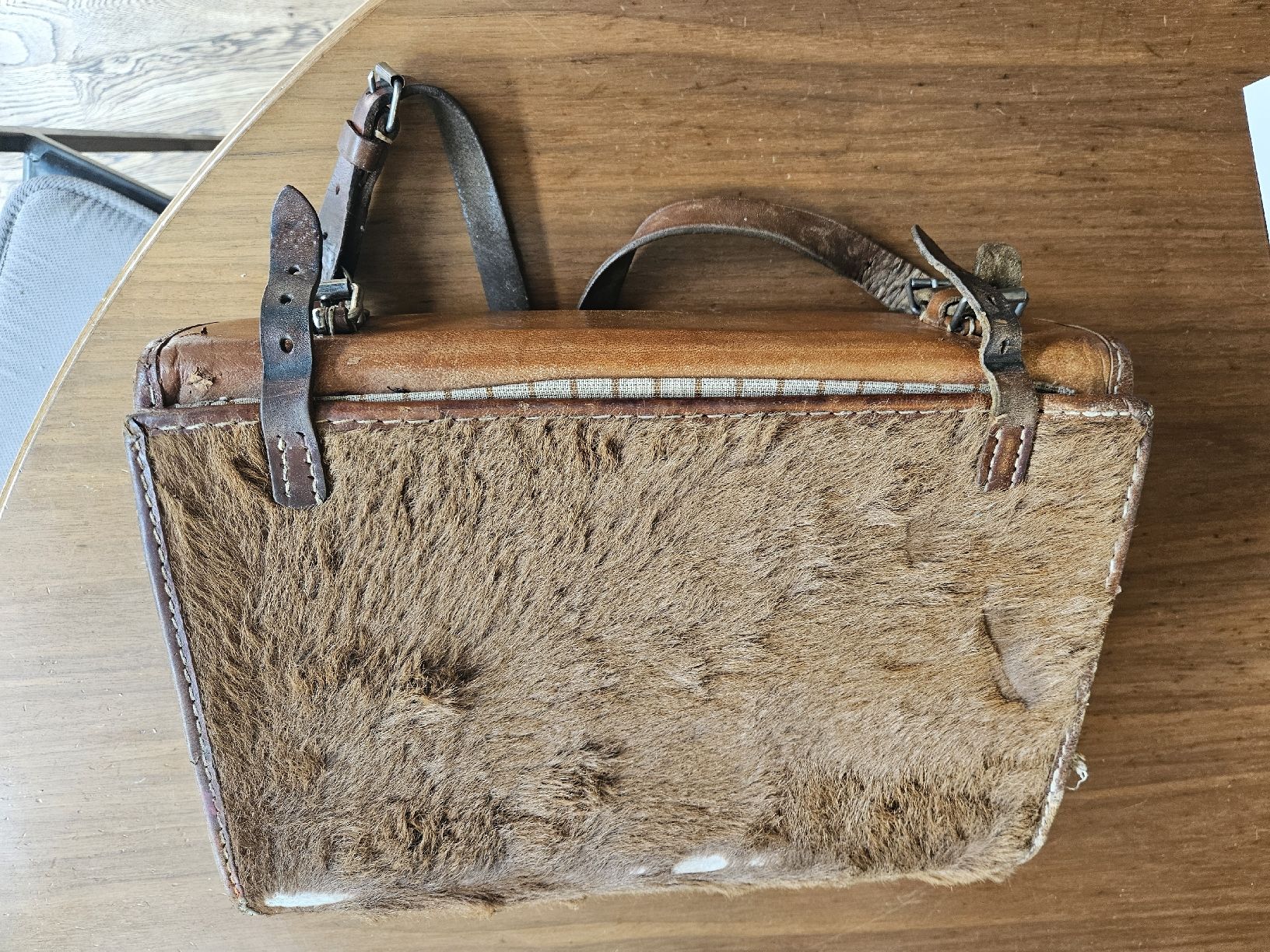 Sacs à dos: sgeräumiger Schulrucksack, antik. Kuhfell, Lederll. – D'occasion à Seon par viola73sunny 4