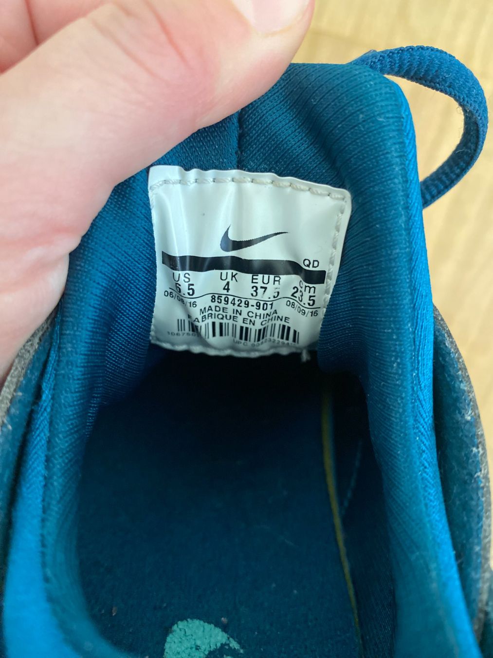 Nike Scarpe da uomo: Petrolfarbene Nike Huarache – Usato da Luzern venduto da champagnelaury 5