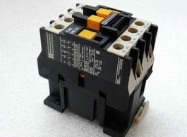 Schneider Schütz Relais 3xS 1xÖ 42V