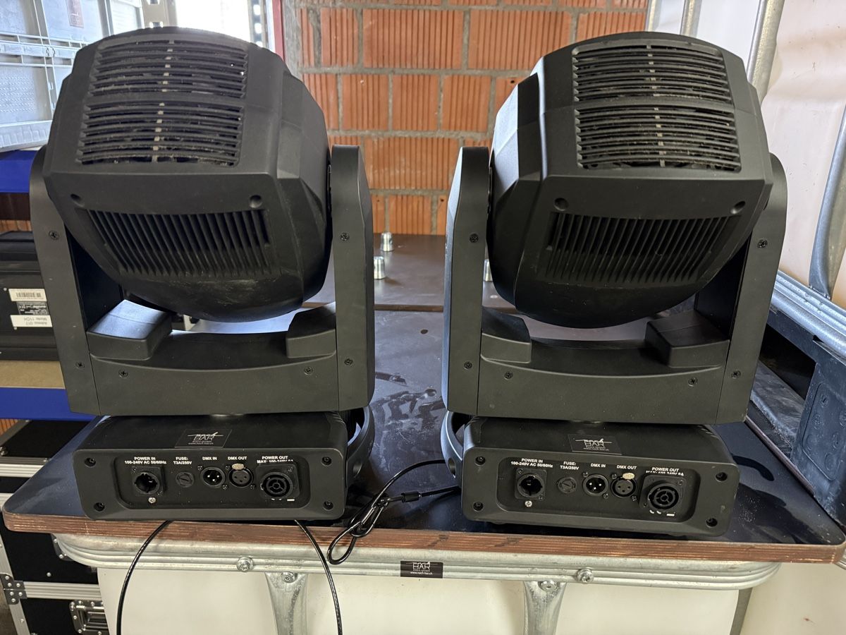 ADJ Lampade: 2 Moving Head ADJ Focus Spot 4Z – Usato da Lyss venduto da Nach-Bar 1