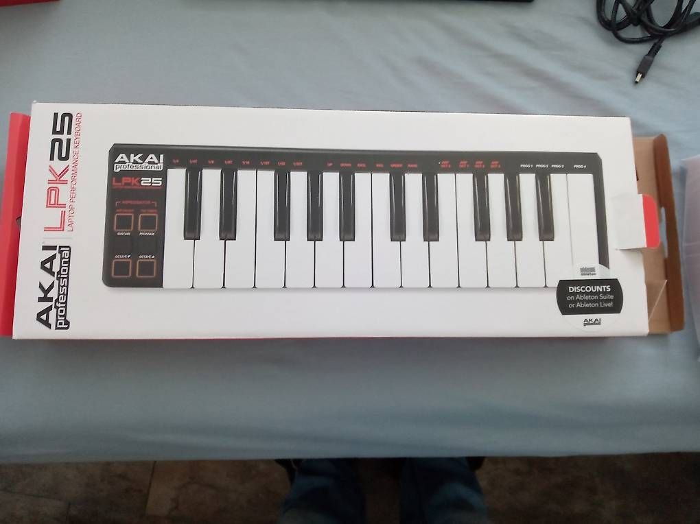 Systèmes de contrôle: Akai Controler – D'occasion à Bad Ragaz par wie_2xls