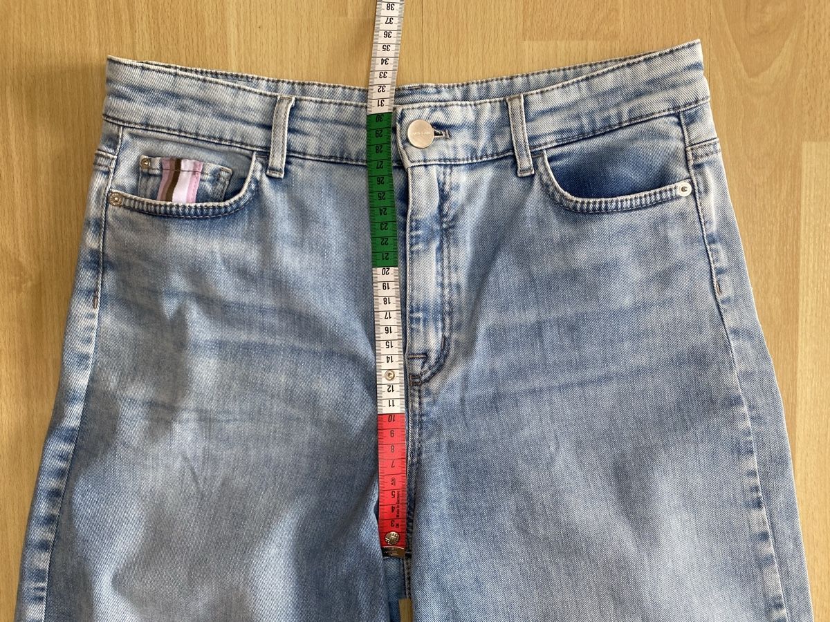 Jeans: Damen Jeans Marccain weit hellblau Grösse 38, N3 – Nuovo (secondo la descrizione) da Buochs venduto da H16 2