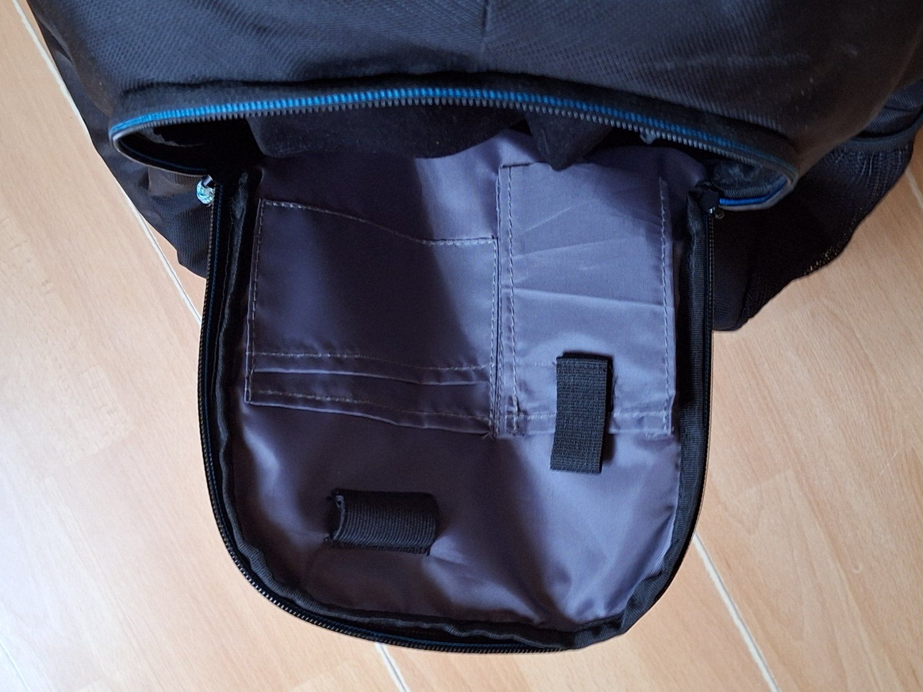 Sacs à dos: Laptop-Rucksack / Universal Rucksack – D'occasion à Eriswil par corolla05 3