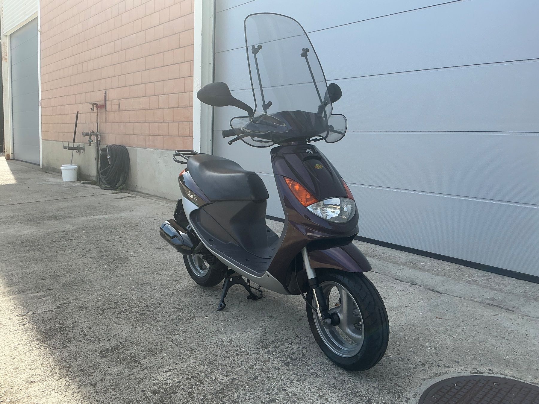 Peugeot Scooters: PEUGEOT VIVACITY 100 – Gebraucht aus strengelbach von Zoks