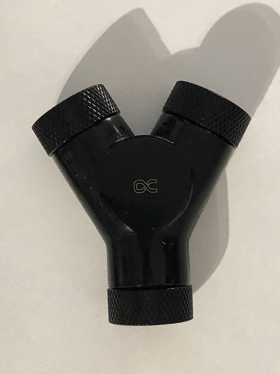 PC: Alphacool Y-Verteiler, 3xG1/4" Innengewinde, Neuwertig – Nuovo e nell'imballaggio originale da Stein AG venduto da isi_R35 1