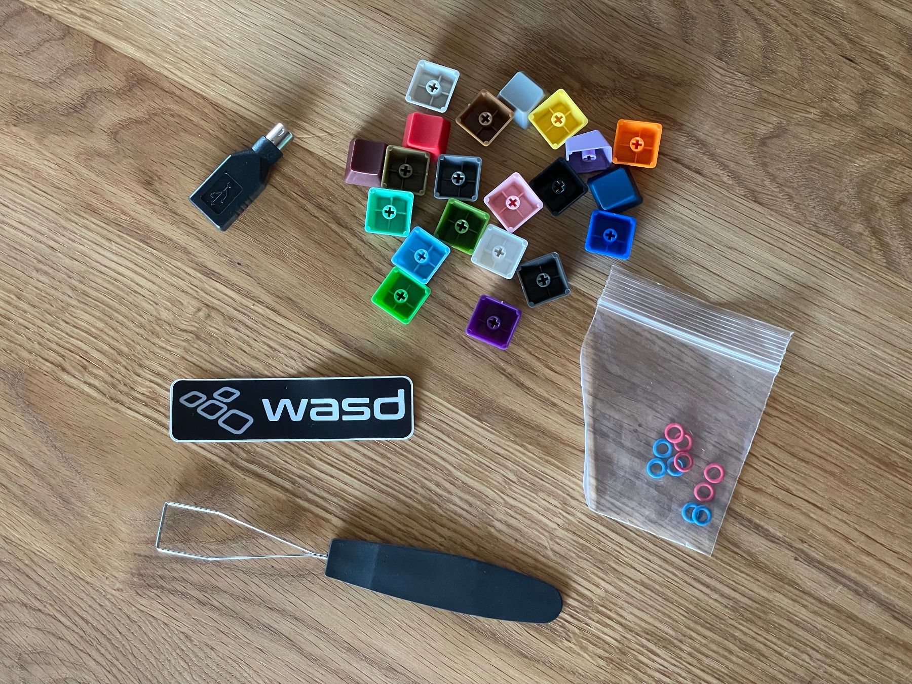 Tastaturen: WASD Mechanical Keyboard Code V2B (Cherry MX Clear Switches) – Gebraucht aus Winterthur von  1