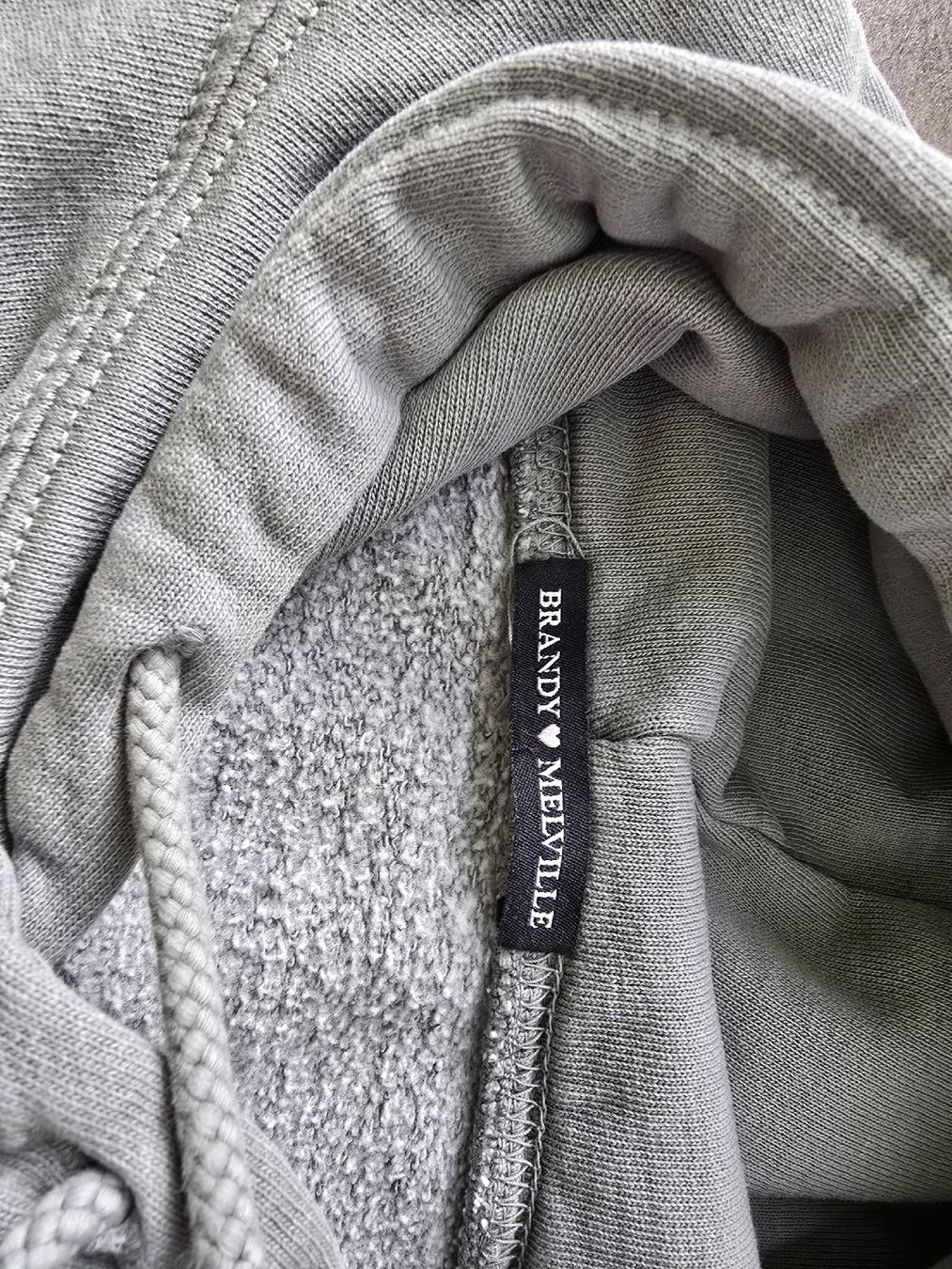 Brandy Melville Maglioni & Felpe: Brandy Melville Sweatshirt Oversized One Size St. Moritz – Usato da Cugnasco venduto da FuoriTutto 2