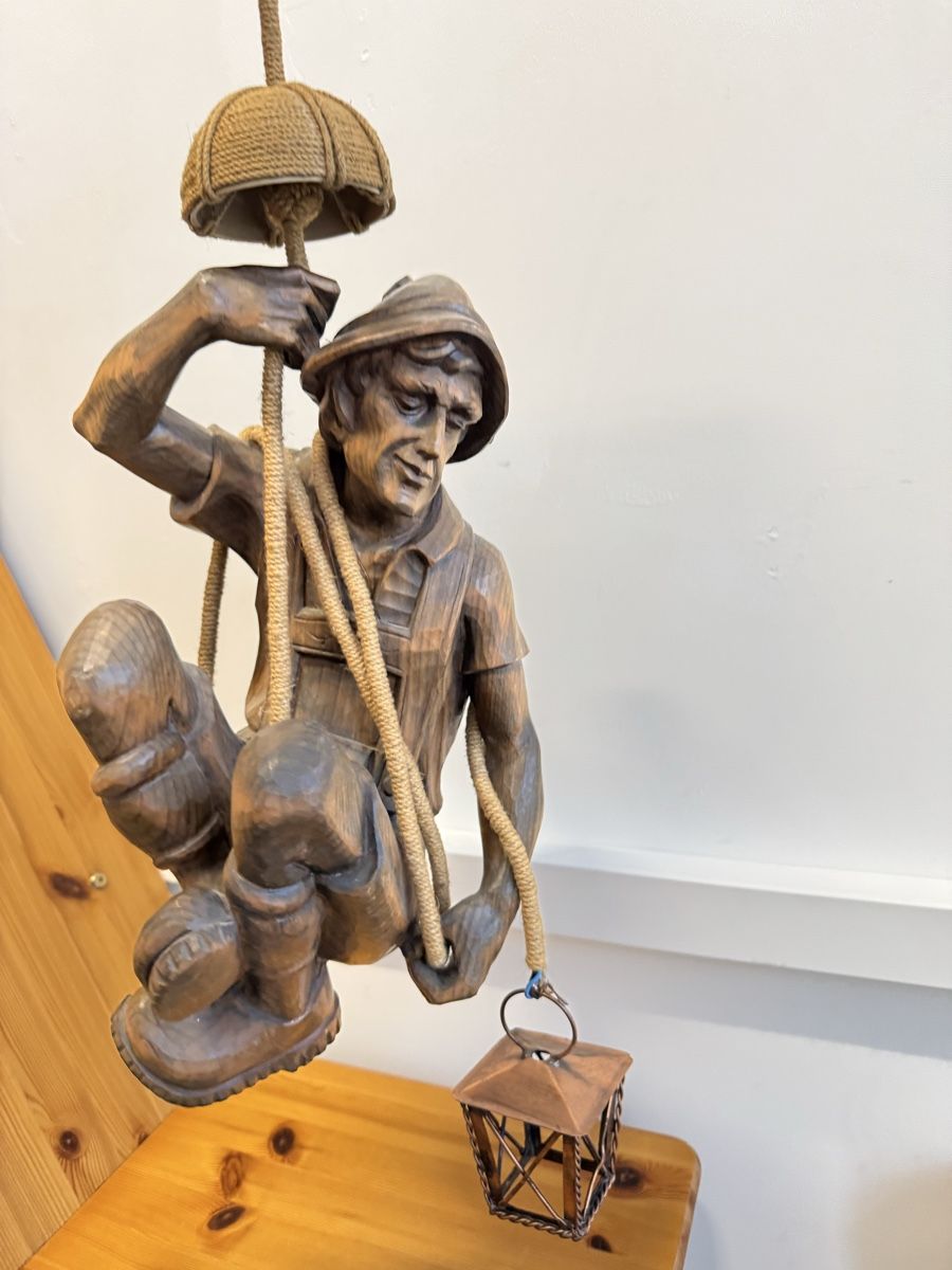 Sculture & Statue: Handgeschnitzte Bergsteiger Skulptur Pendelleuchte – Usato da Morges venduto da SevArt 2