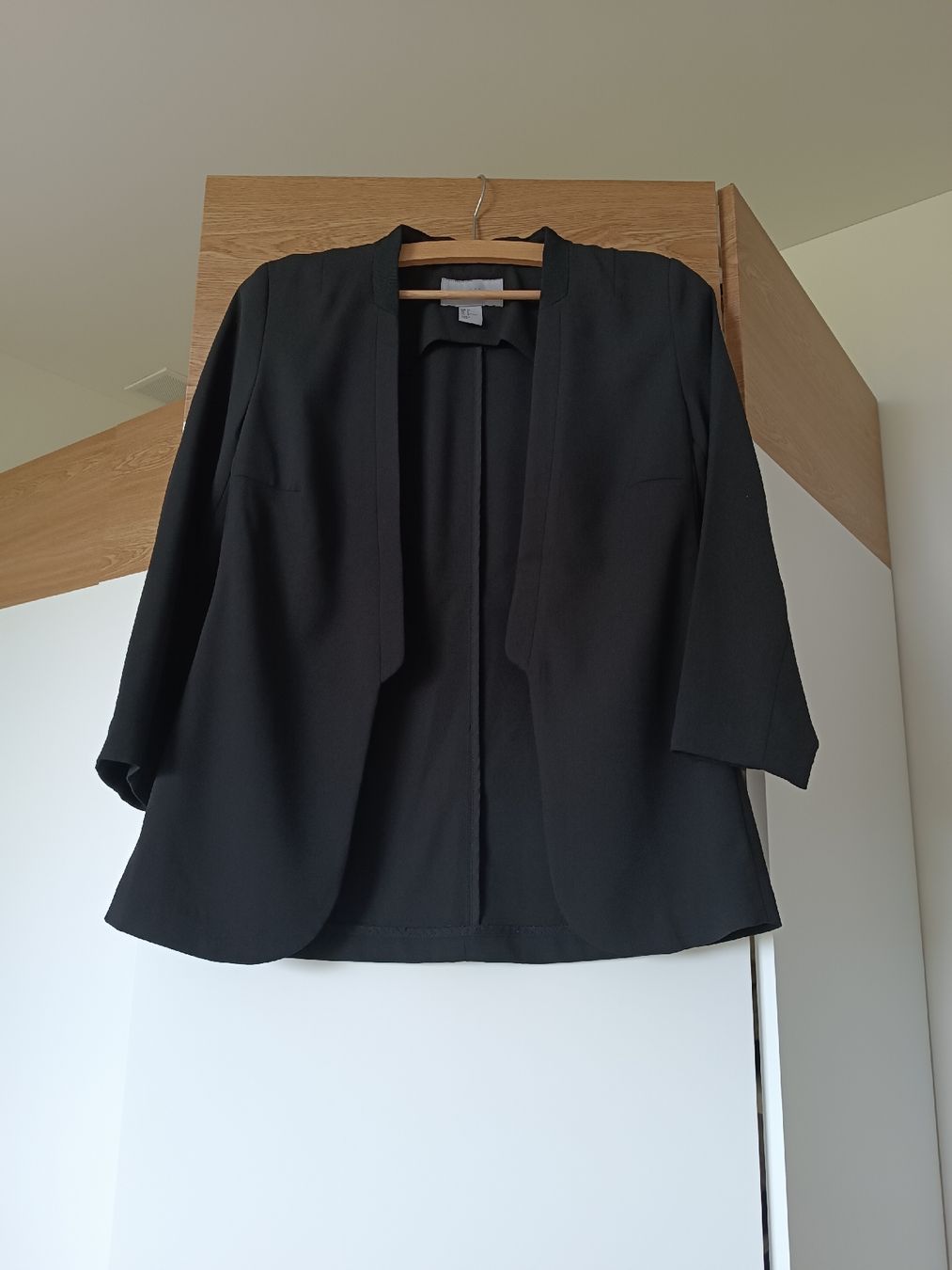 H&M Jacken: H&M Blazer schwarz, Grösse 34 – Gebraucht aus Luzern von sim_lqq2