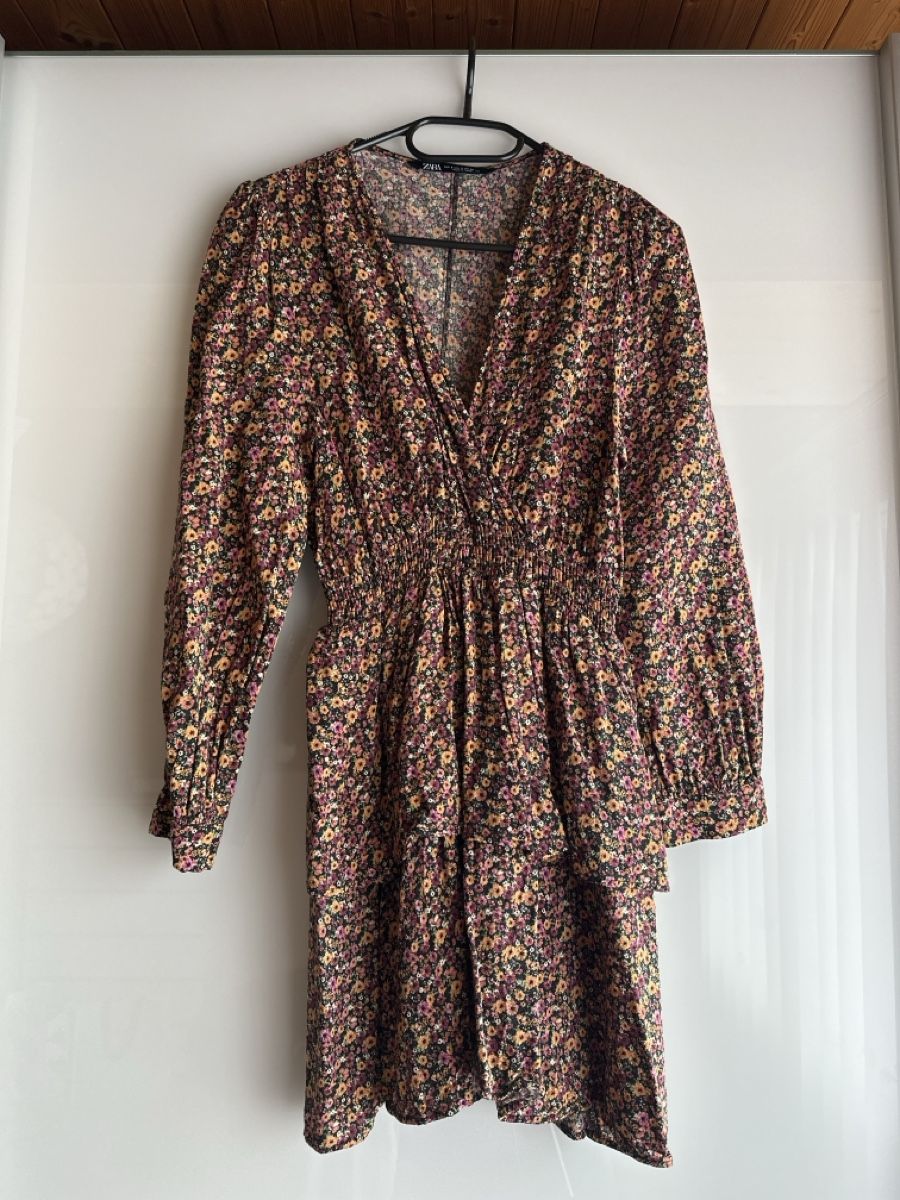 Zara Vestiti: Zara Blümchenkleid / Kleid mit Ärmel Grösse S – Usato da Buchs AG venduto da tifena