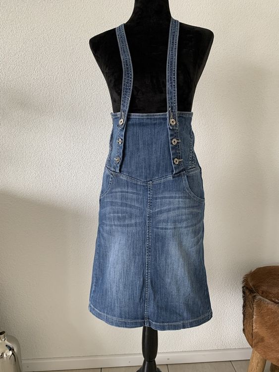 Jeansrock mit Träger, sehr originell (Gebraucht) in Neuendorf für CHF ...