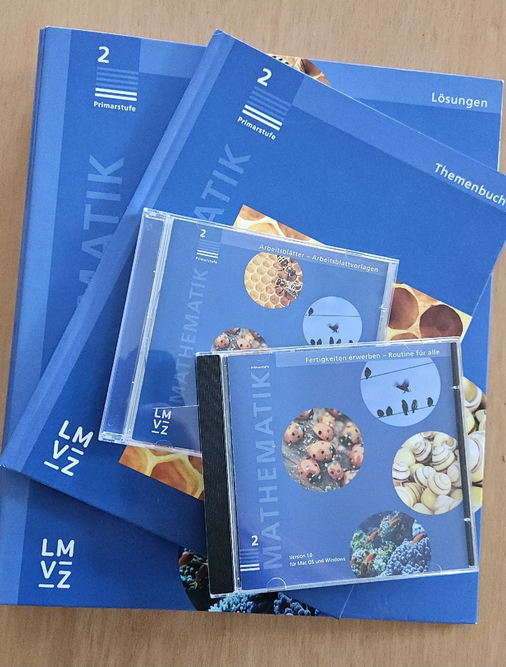 Bücher: LMVZ Mathematik 2. Klasse – Gebraucht aus Schönholzerswilen von rs__6htq