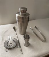Cocktail Set aus Edelstahl - Shaker, Messbecher & mehr!