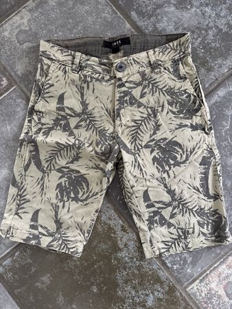 SMOG Shorts mit Blättermuster, Grösse XS -Top!