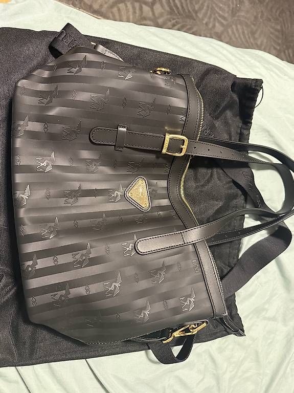 Sacs femmes: Maison Mollerus Tasche schwarz – D'occasion à Zürich par yam_f96s 1