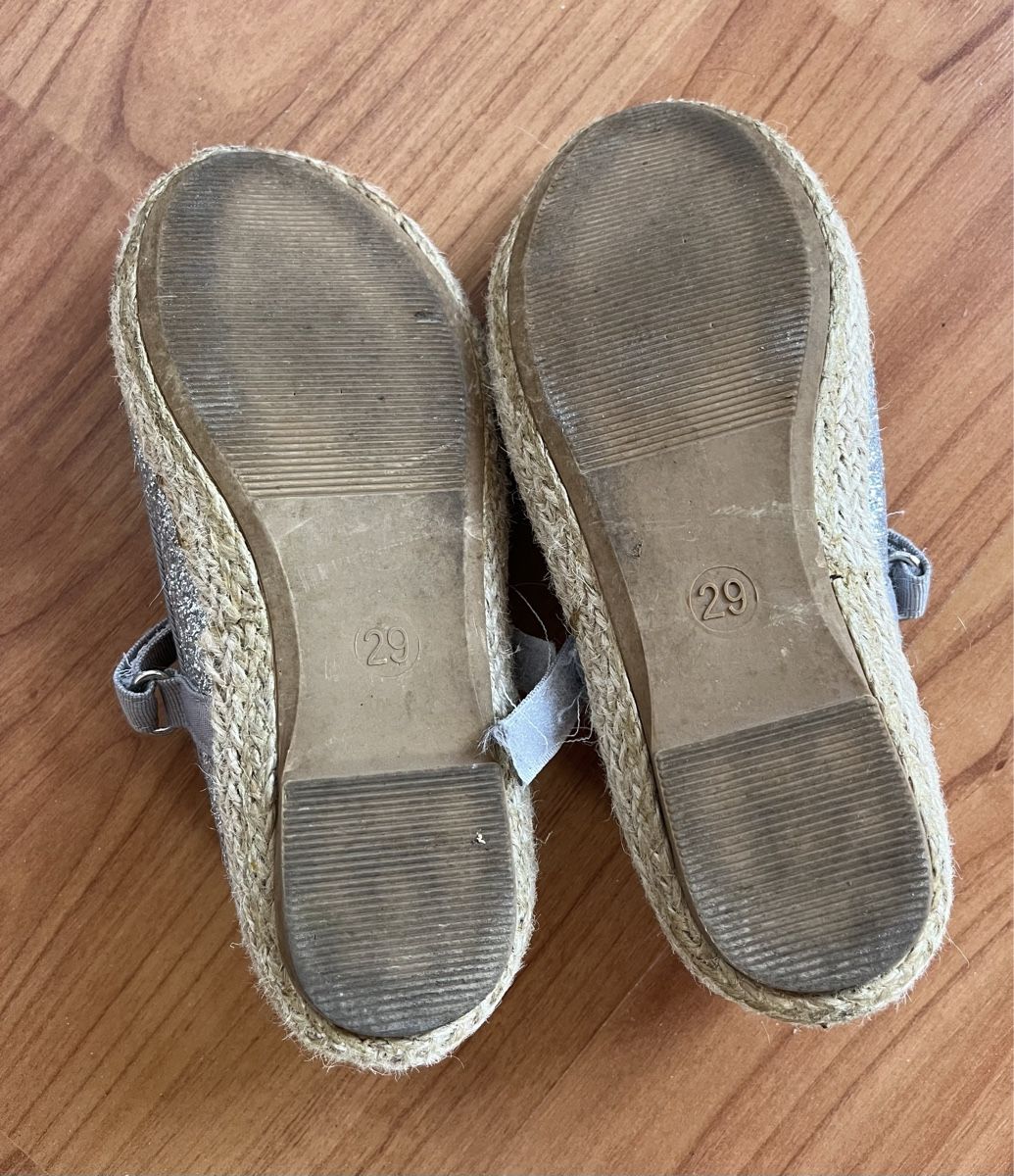 Scarpe per ragazze: Ballerina silbern glitzernd, Grösse 29 – Usato da Jonschwil venduto da Theswissmiss 2
