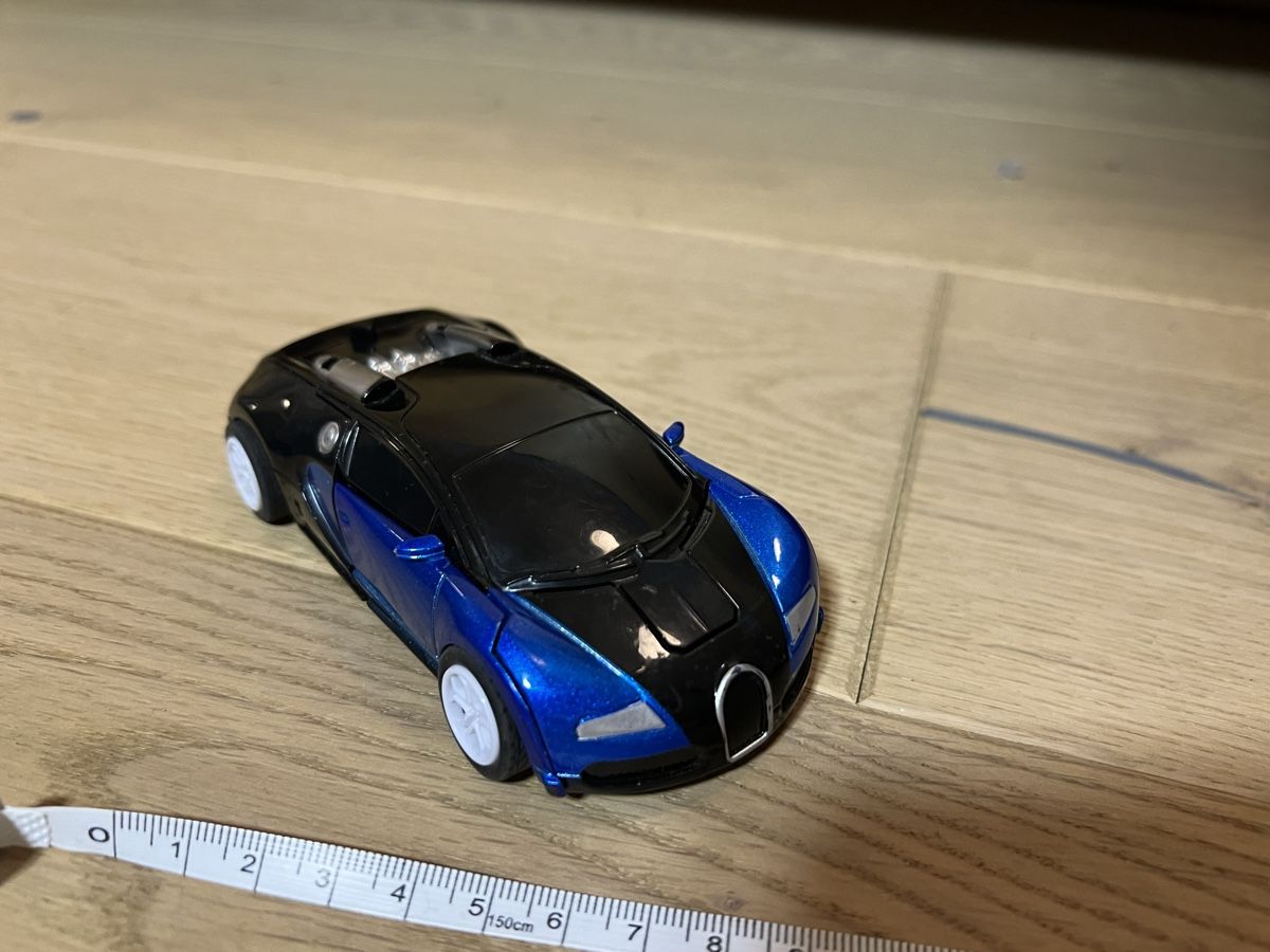 Giocattoli: Transformer Auto-Roboter Bugatti Veyron Spielzeug – Usato da Oensingen venduto da katepe 6