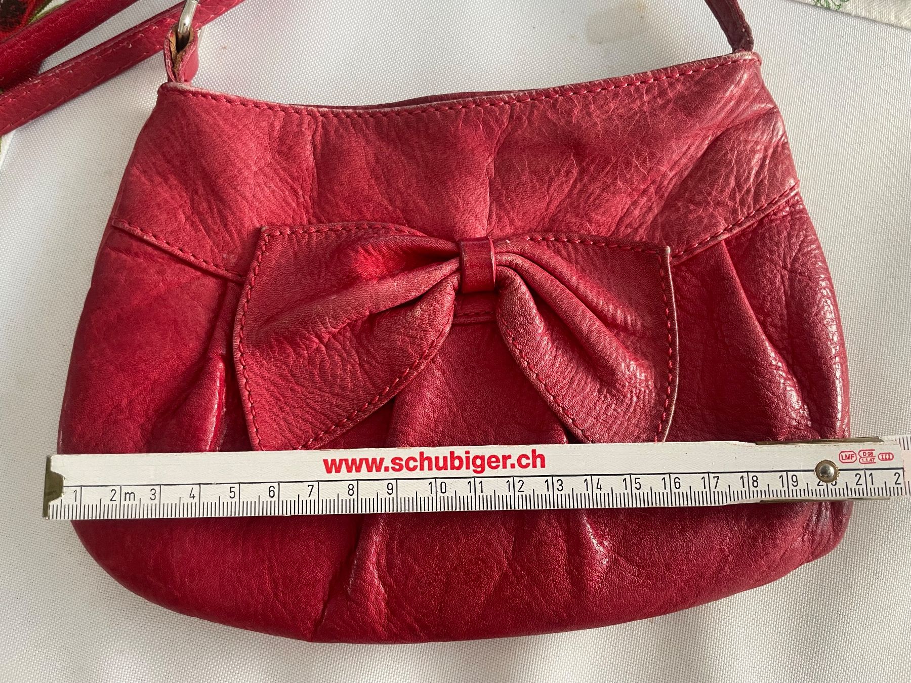 Taschen für Damen: Umhängetasche aus Leder rot – Gebraucht aus Zürich von mar_y97k 4