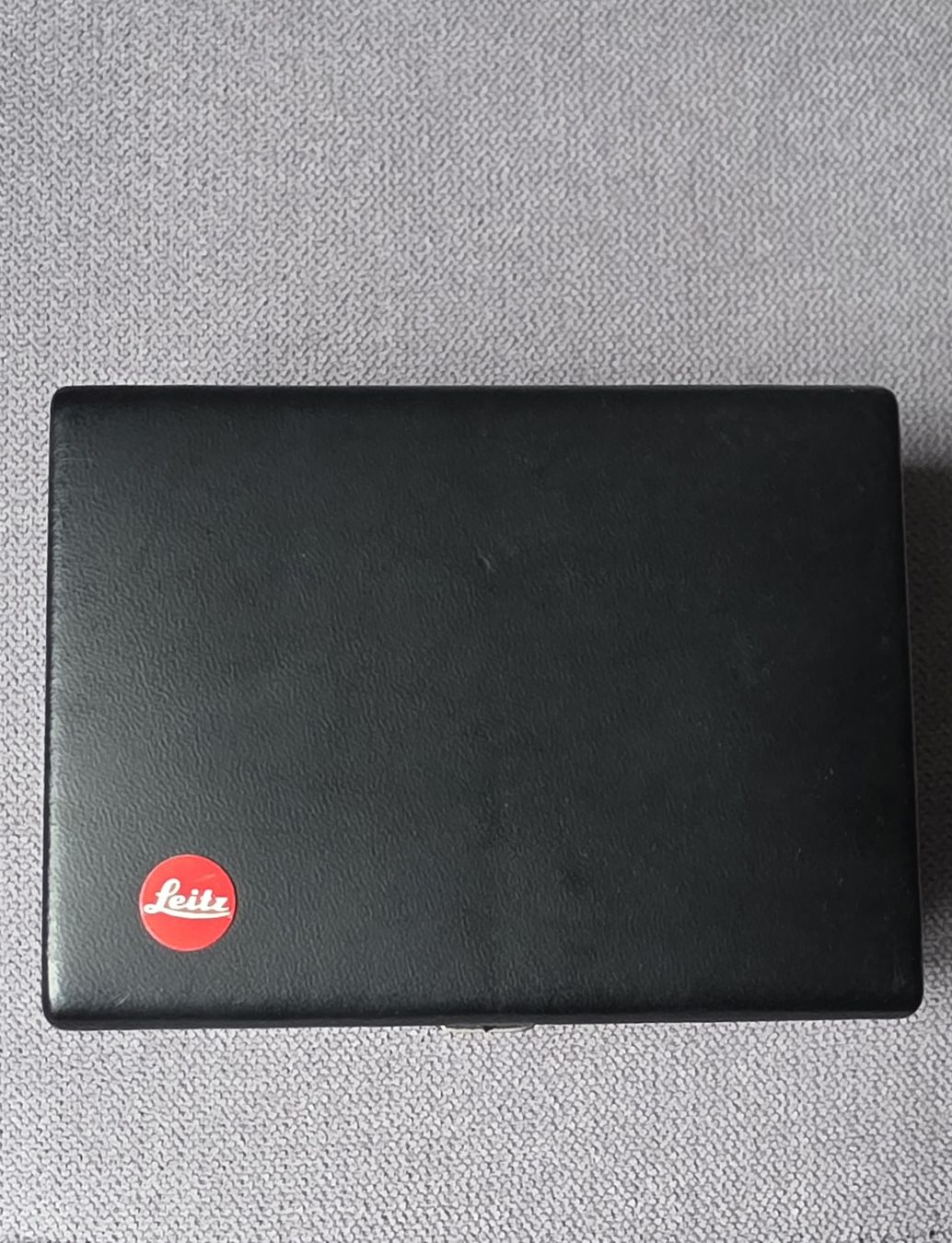 Leica Binocoli: Leitz Trinovid 10x22 C Fernglas – Usato da Bern venduto da Kocholo