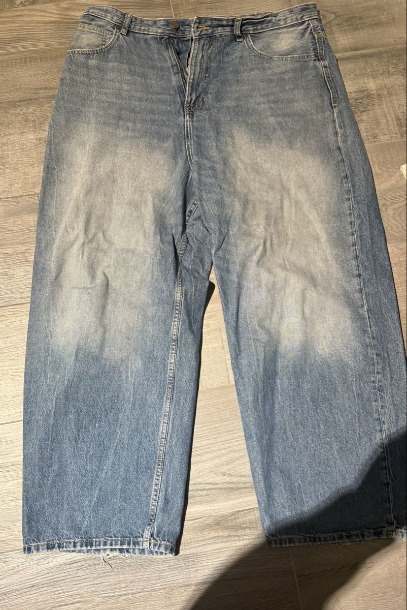 Jeans: Jeans  – D'occasion à Tramelan par mar_xrj7
