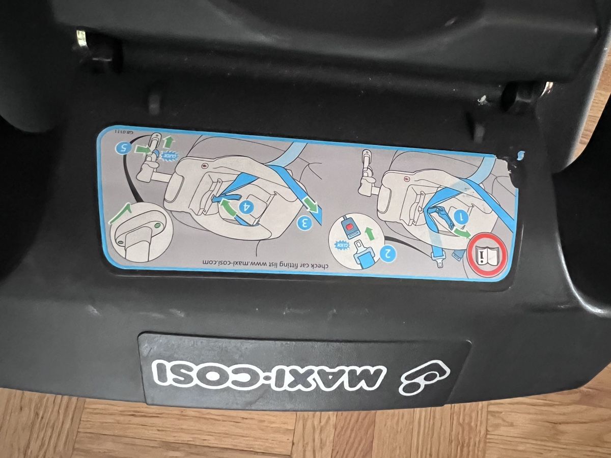 Maxi-Cosi Auto-Kindersitze: Maxi cosí comme NEUF avec easy base – Gebraucht aus Lausanne von monaliza1998 7