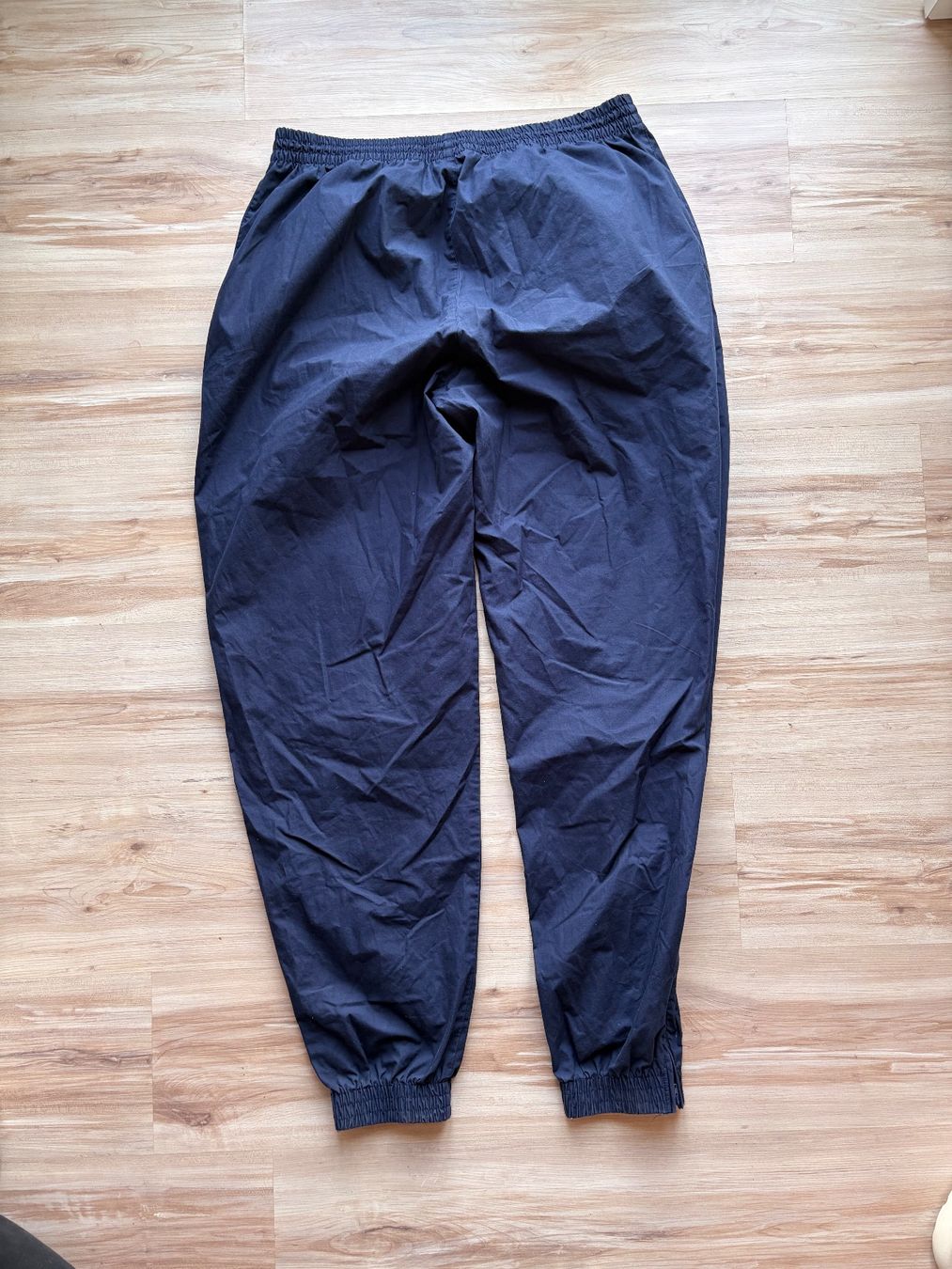 Adidas Pantaloni: Vintage Adidas Trackpants – Usato da Wigoltingen venduto da _vntg_ 2