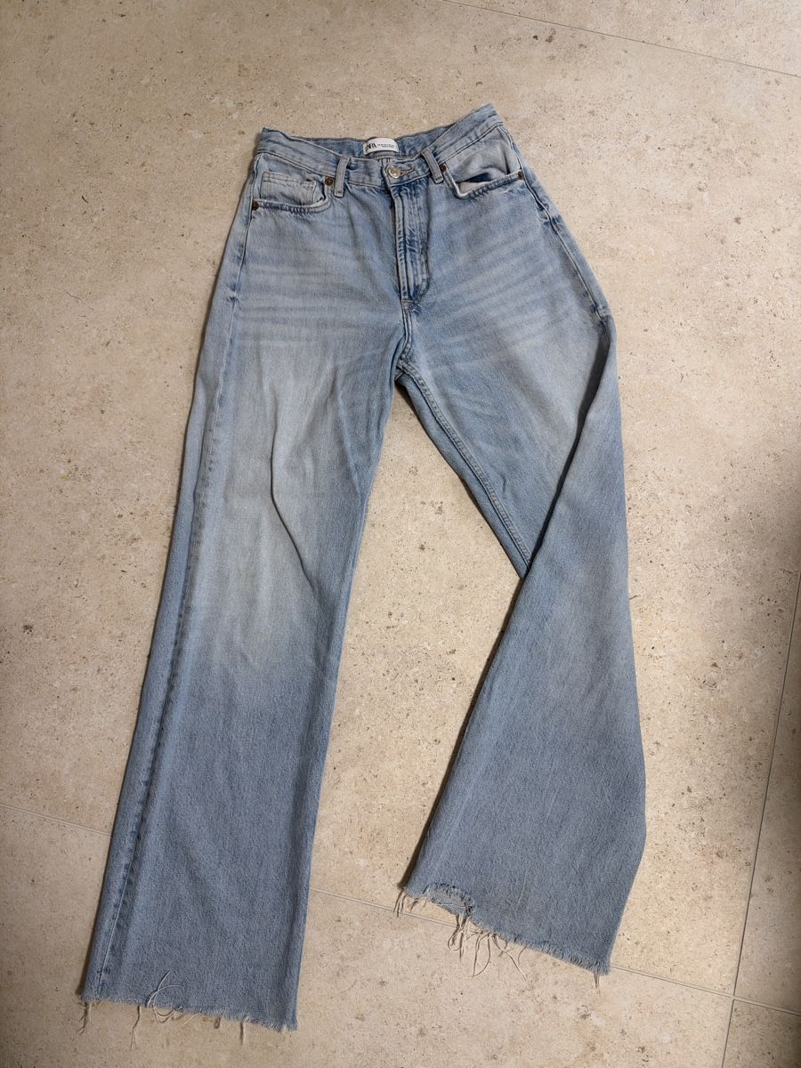 Zara Jeans: Zara Jeans Hellblau – Gebraucht aus Illnau von iva_ck2d