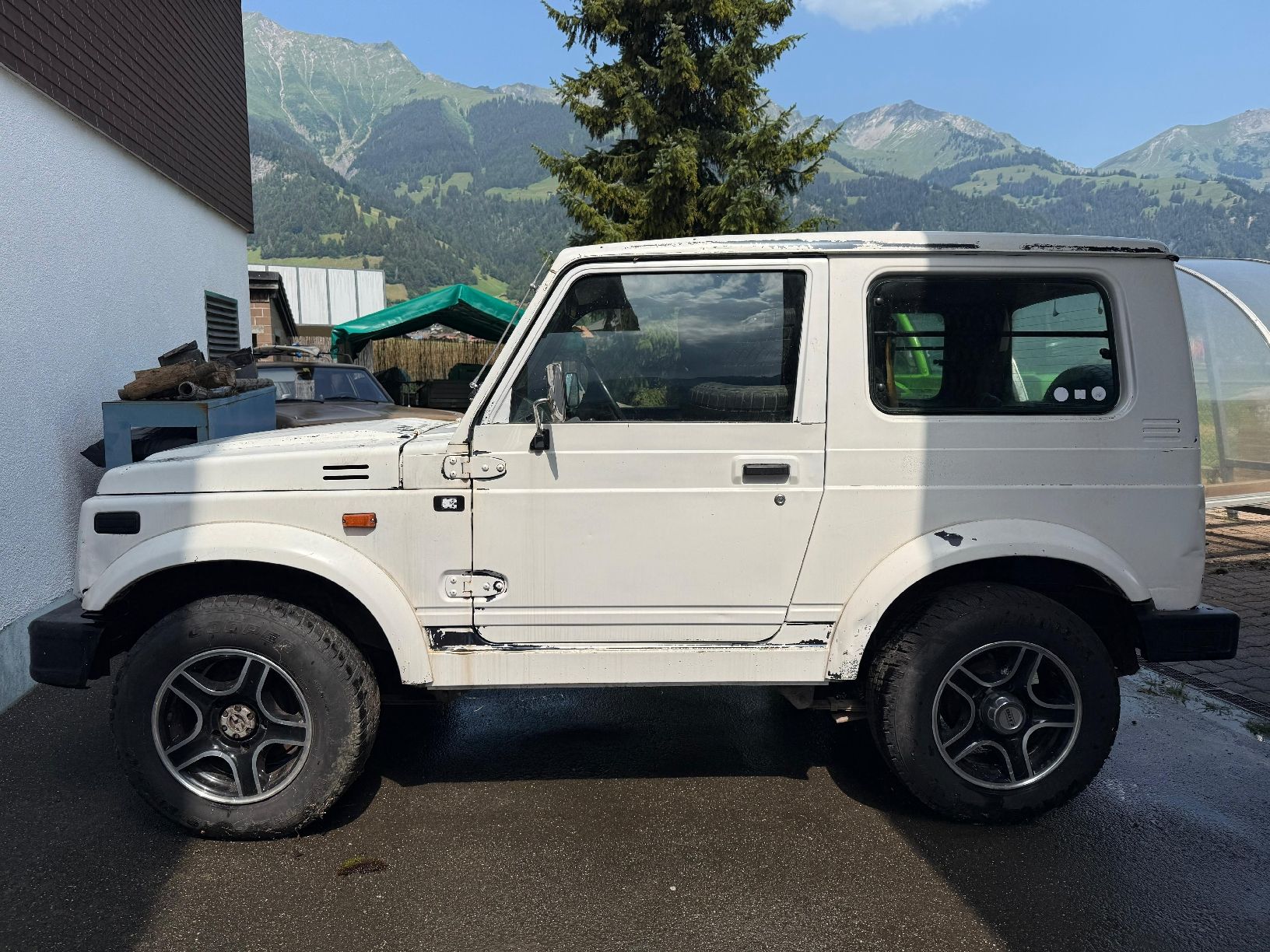 Suzuki Autos: Suzuki Samurai  – Defekt aus Frutigen von sar_7vvf 1