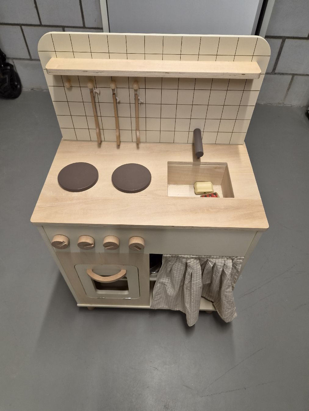 Spielzeuge: Spielküche – Gebraucht aus Lützelflüh-Goldb von 3delweiss 1