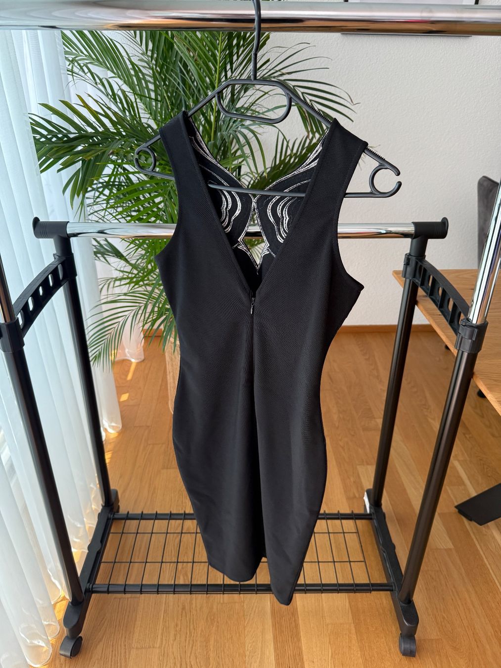 Vestiti: kleid (s) – Usato da Freidorf TG venduto da zweithandware 1