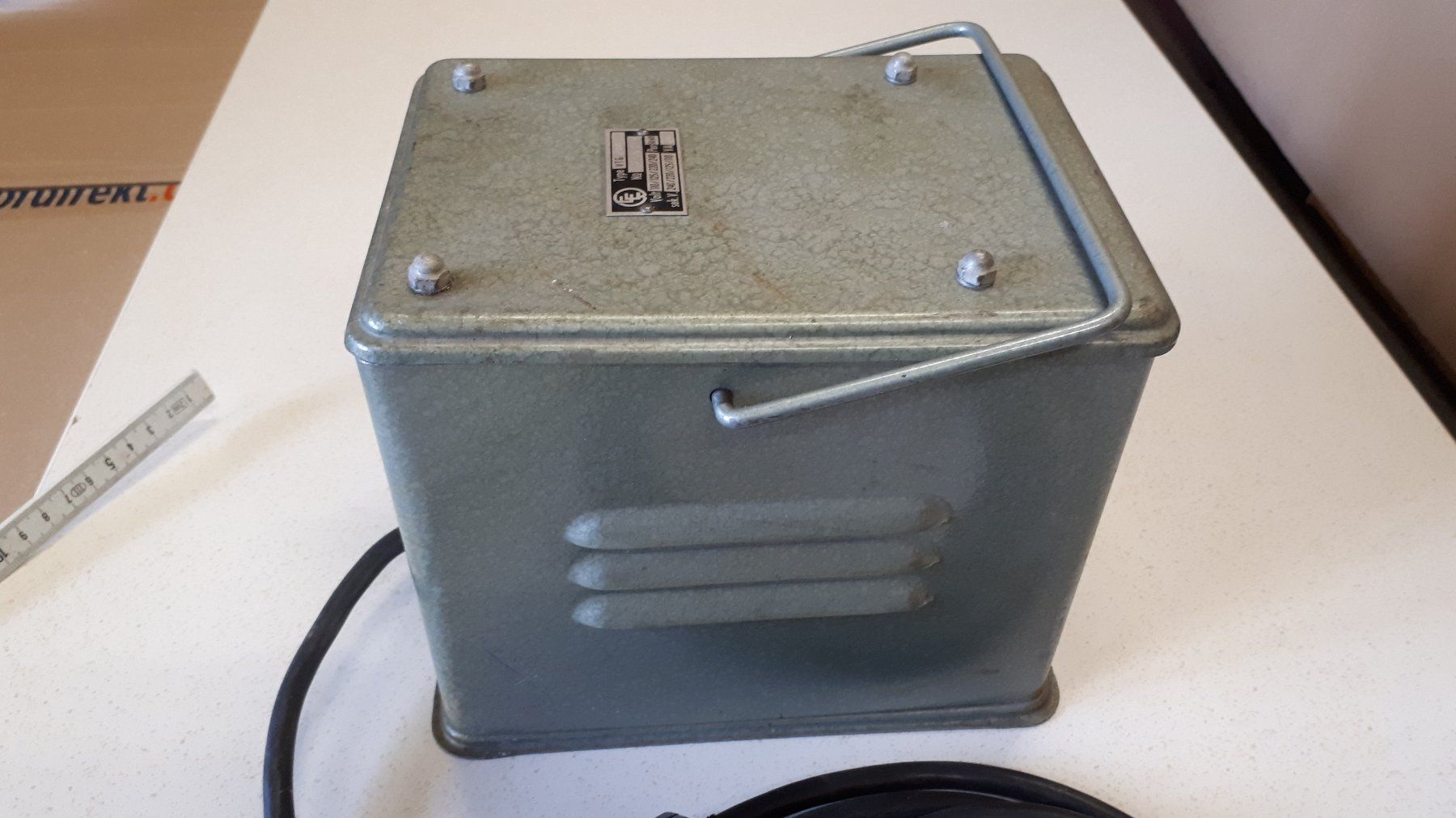 Componenti elettronici: Vorschalt Transformator VTG200, 2000VA, 110/220V – Usato da Madiswil venduto da 20gls 5