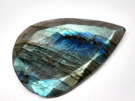 1x Labradorite poire > 42.00 ct