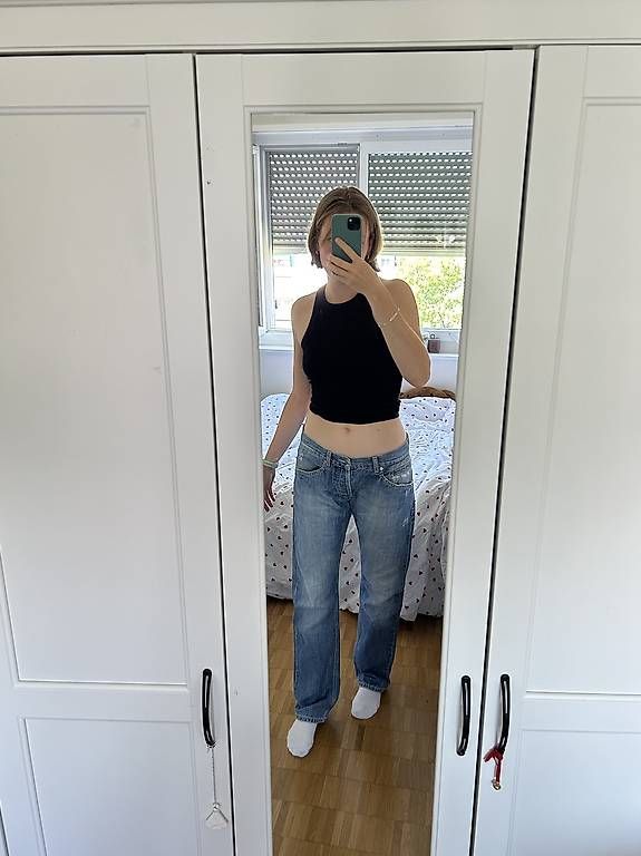 Jeans: HELLBLAUE STRAIGHT-LEG JEANS – D'occasion à Zürich par cla_l2t2 1