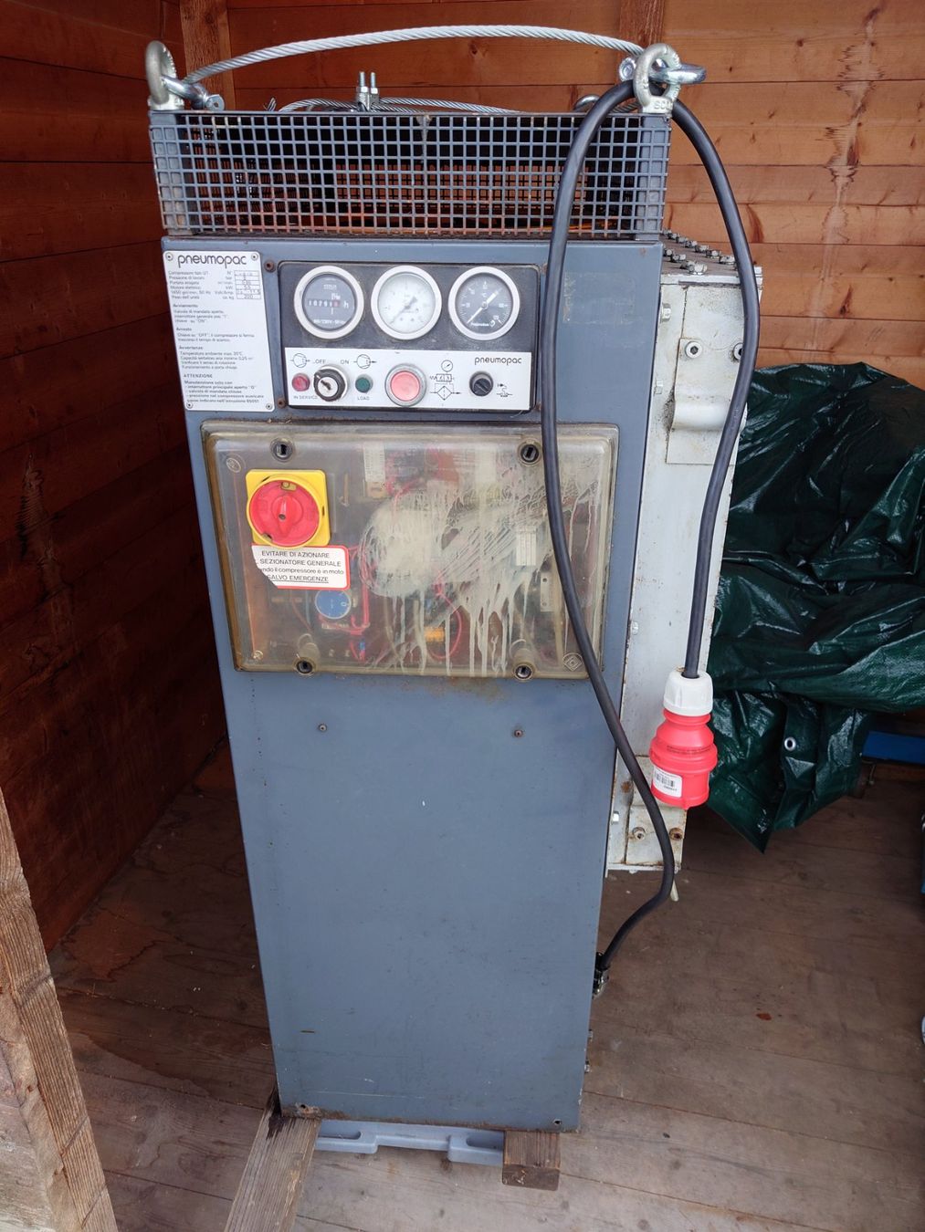 Kompressoren: 5.5kW Pneumopac Drehschieber Luftkompressor mit 1000L Tank – Gebraucht aus Bellinzona von div_9nkx 5