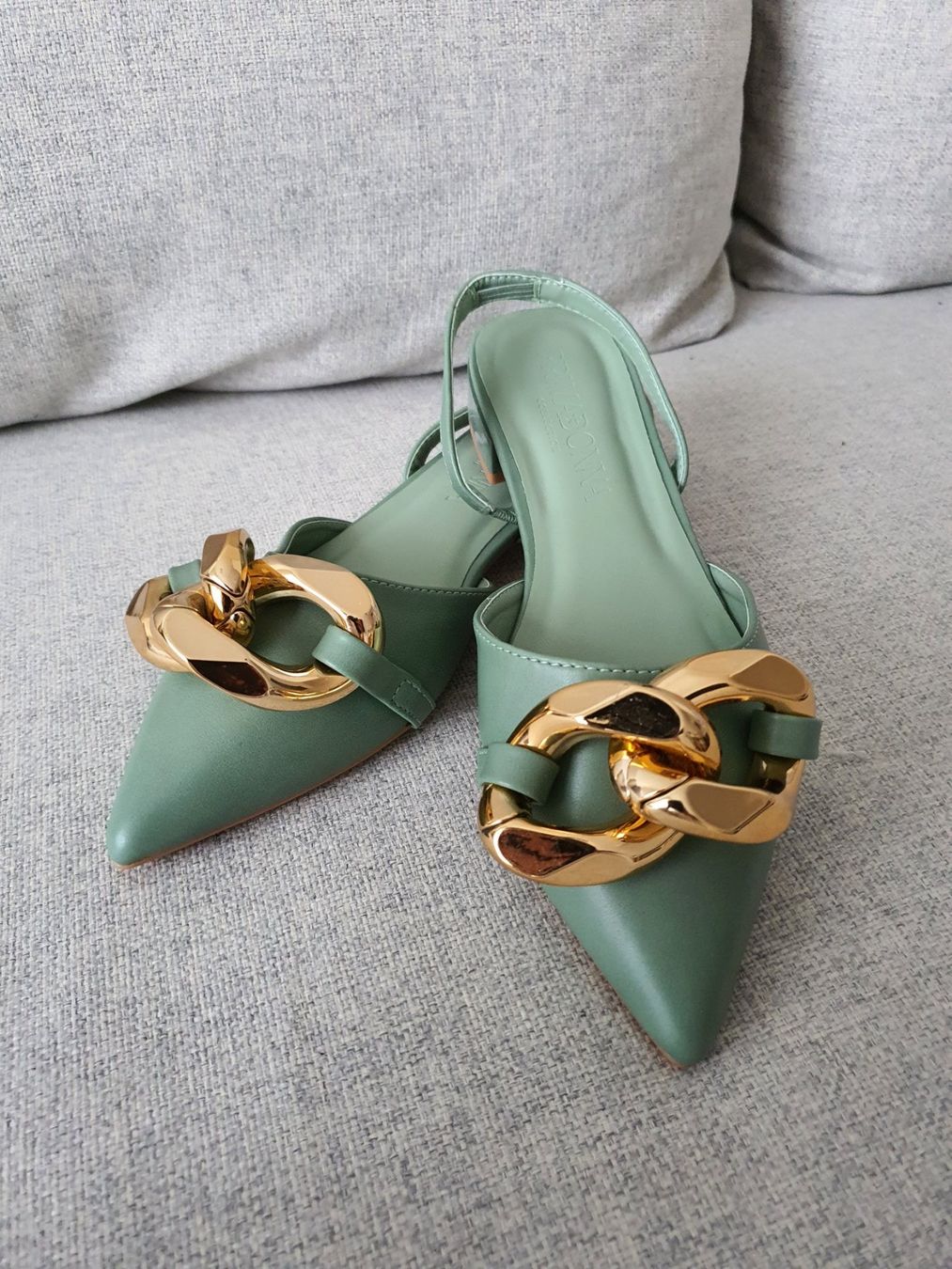 Scarpe da donna: Sandale vert pâle neuve – Nuovo (secondo la descrizione) da Yverdon-les-Bains venduto da enzine
