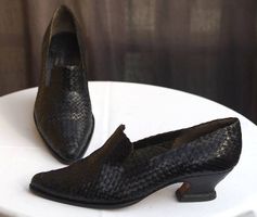 Elegante, geflochtene Lederschuhe