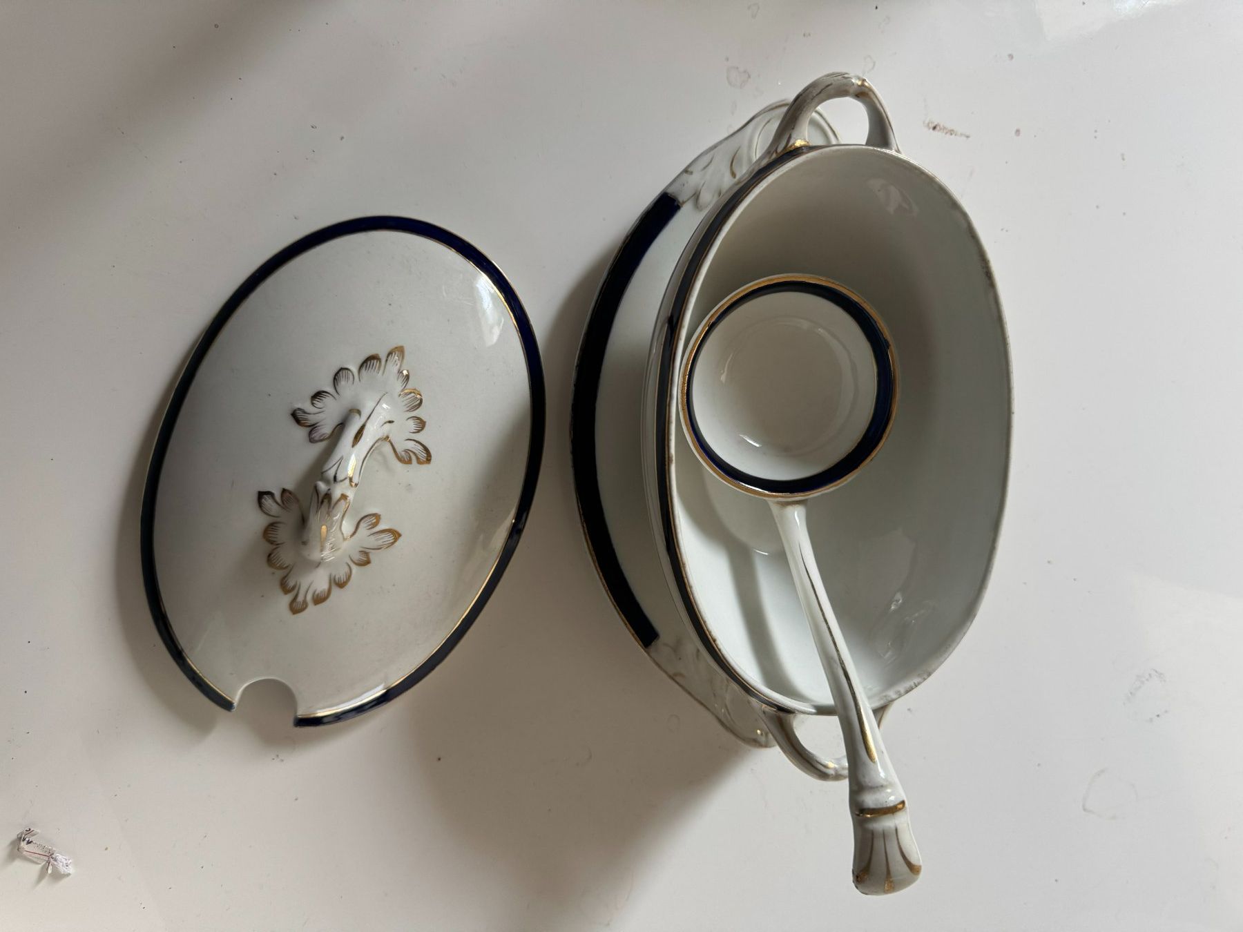 Schalen: sauciere mit Löffel und Unterteller weiss – Gebraucht aus Vaduz von Greenturtle 1