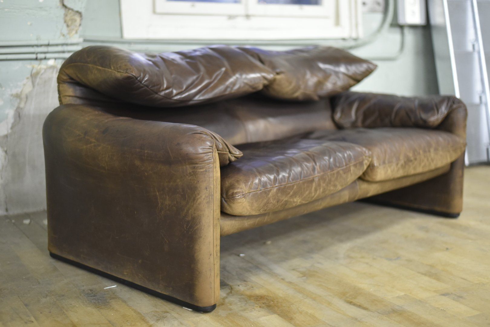 Cassina Divani: Vintage Sofa Cassina Maralunga – Usato da Lichtensteig venduto da UsedIN 3