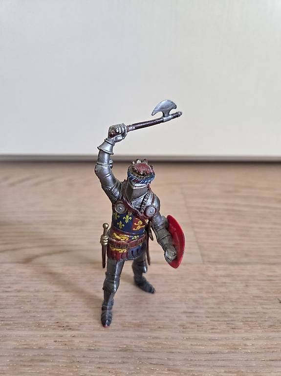 Statuette: Zwei Drachen und eine Ritter-Figur – Usato da Therwil venduto da jas_zjx8 2