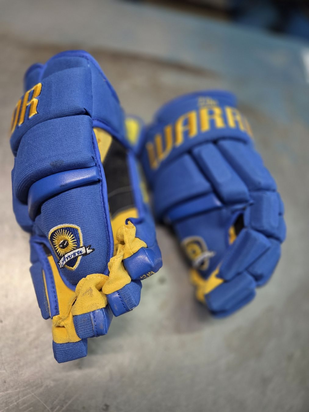 Altri accessori da uomo: Eishockeyhandschuhe  – Usato da Maienfeld venduto da Andyr44 1