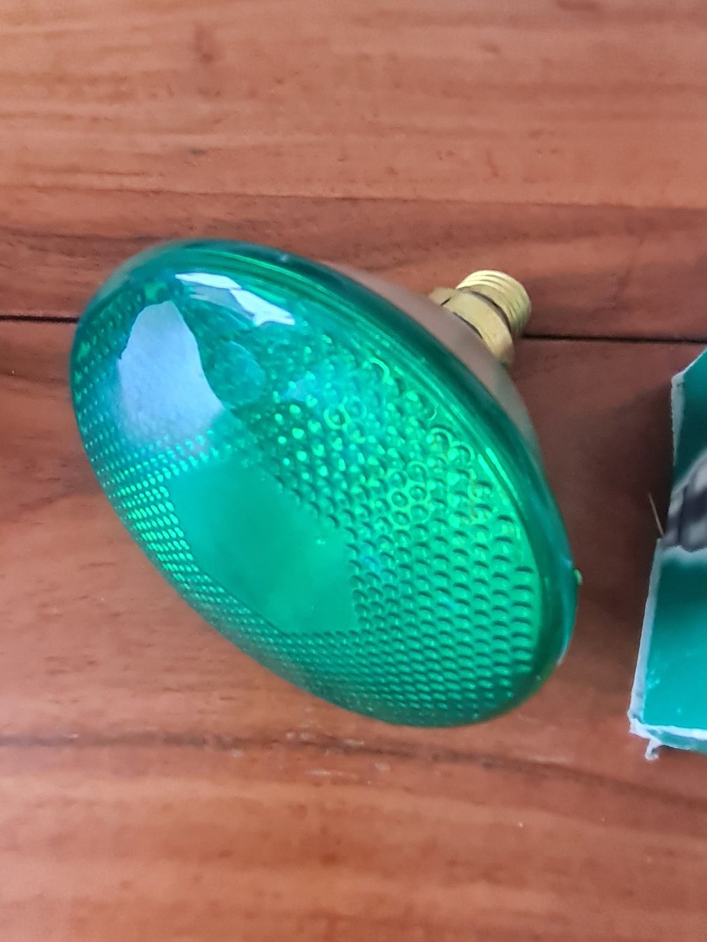 Lampade: Sylvania Glühbirne code 0019651, gross grün 80w – Usato da Otelfingen venduto da Amors 1