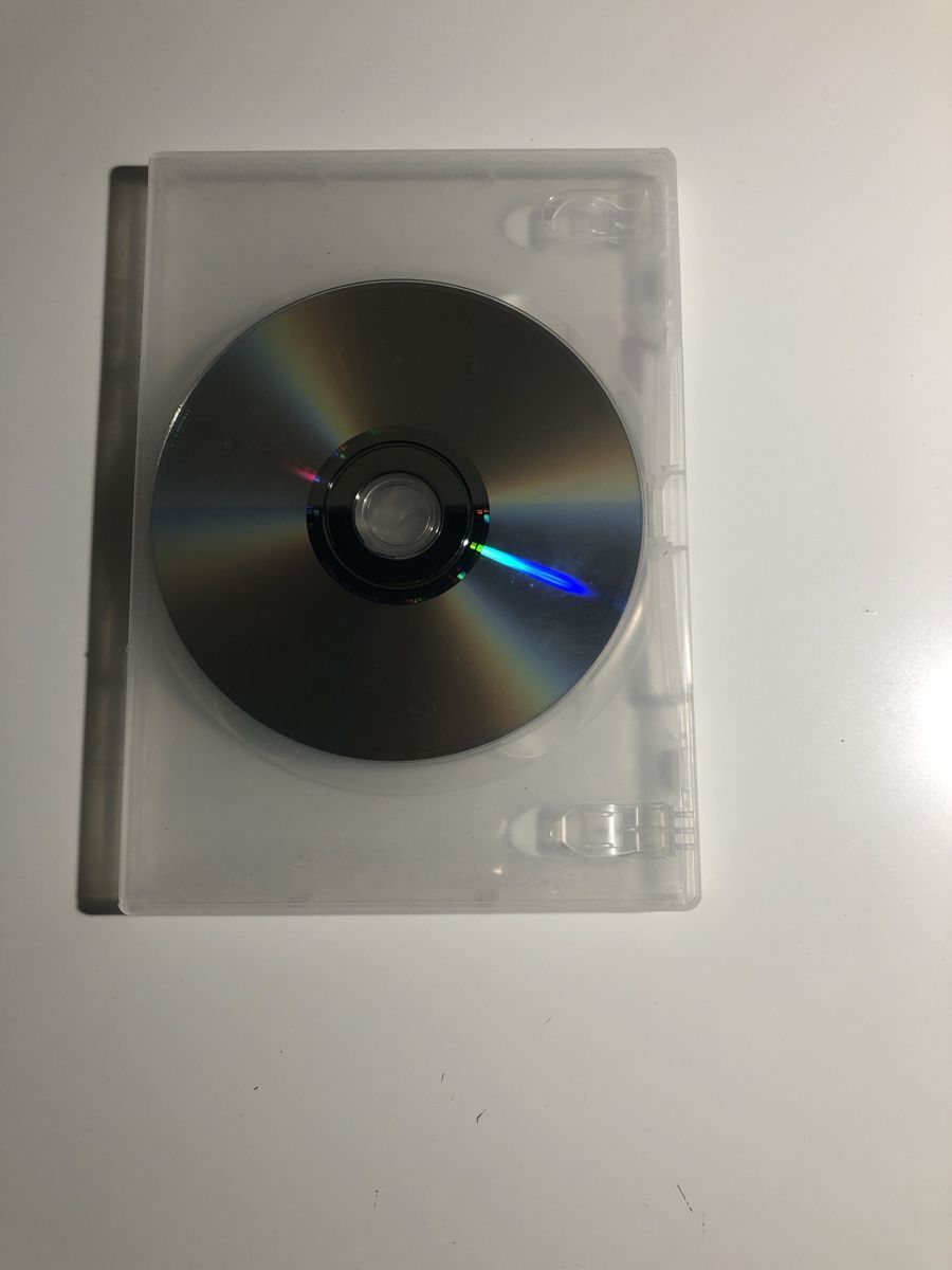 Tutti i DVDs: Descendants 2 – Nuovo (secondo la descrizione) da Zuchwil venduto da simge_1907 1