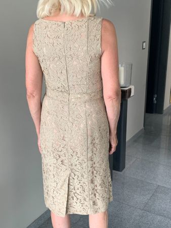 Kleid Grösse 34, gefüttert