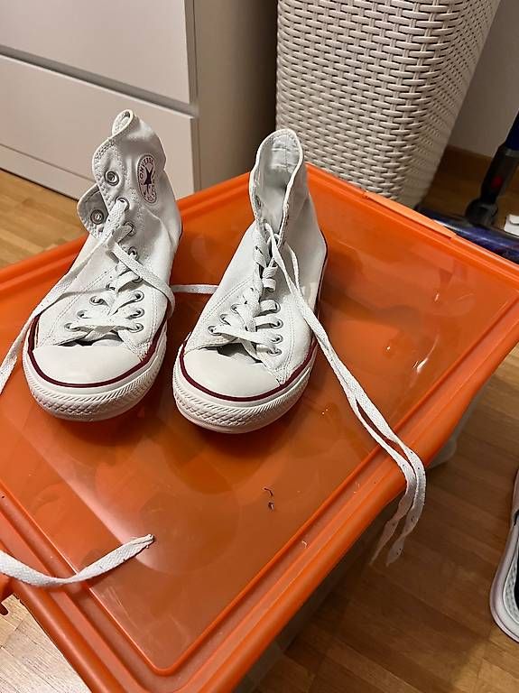 Scarpe da uomo: Weisse Converse-Schuhe – Usato da Luzern venduto da CooperX 1