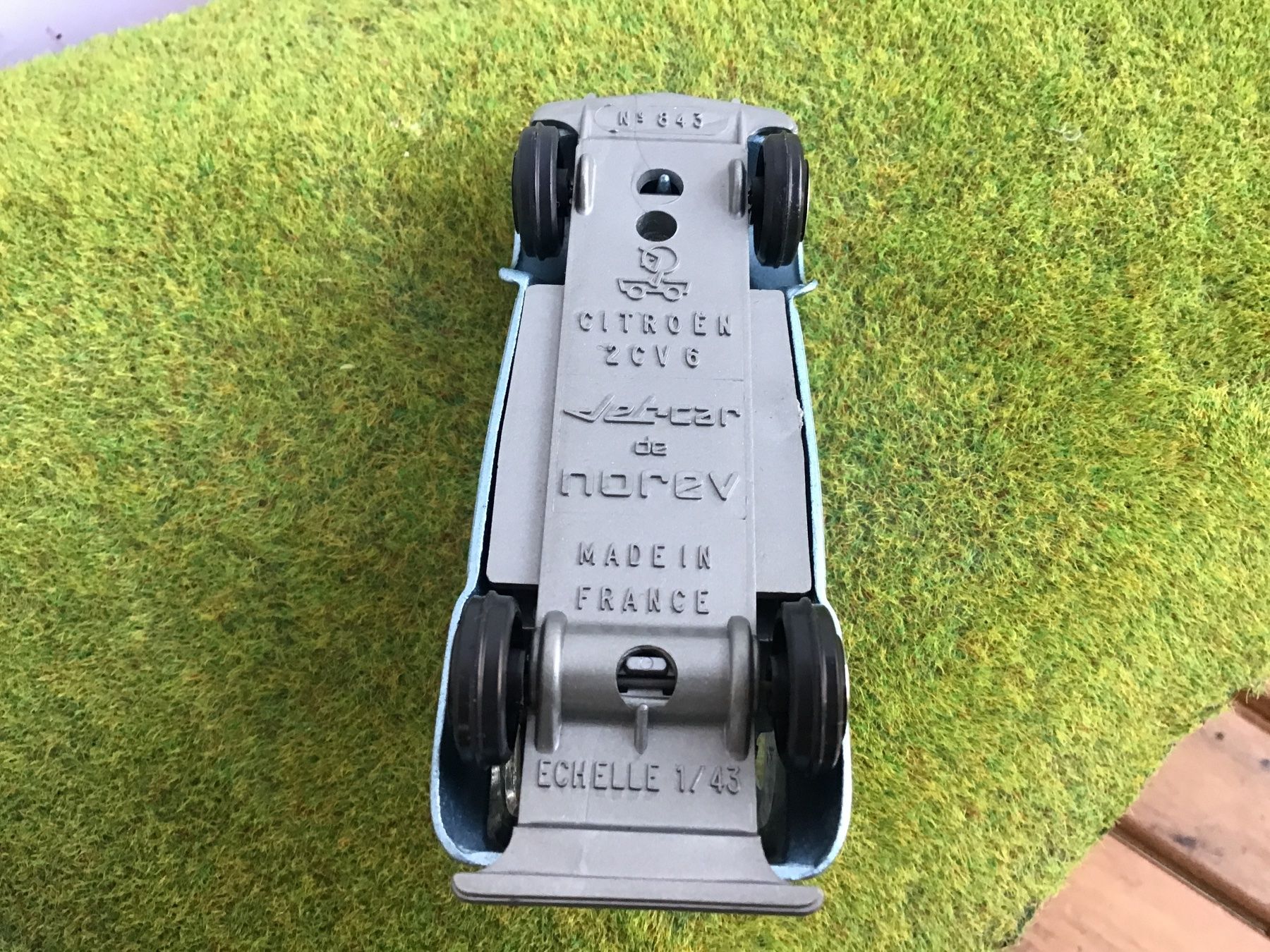 Norev Modellautos: Citroën 2CV Modellauto, 1:43 – Gebraucht aus Männedorf von Spezial-Modelle 3