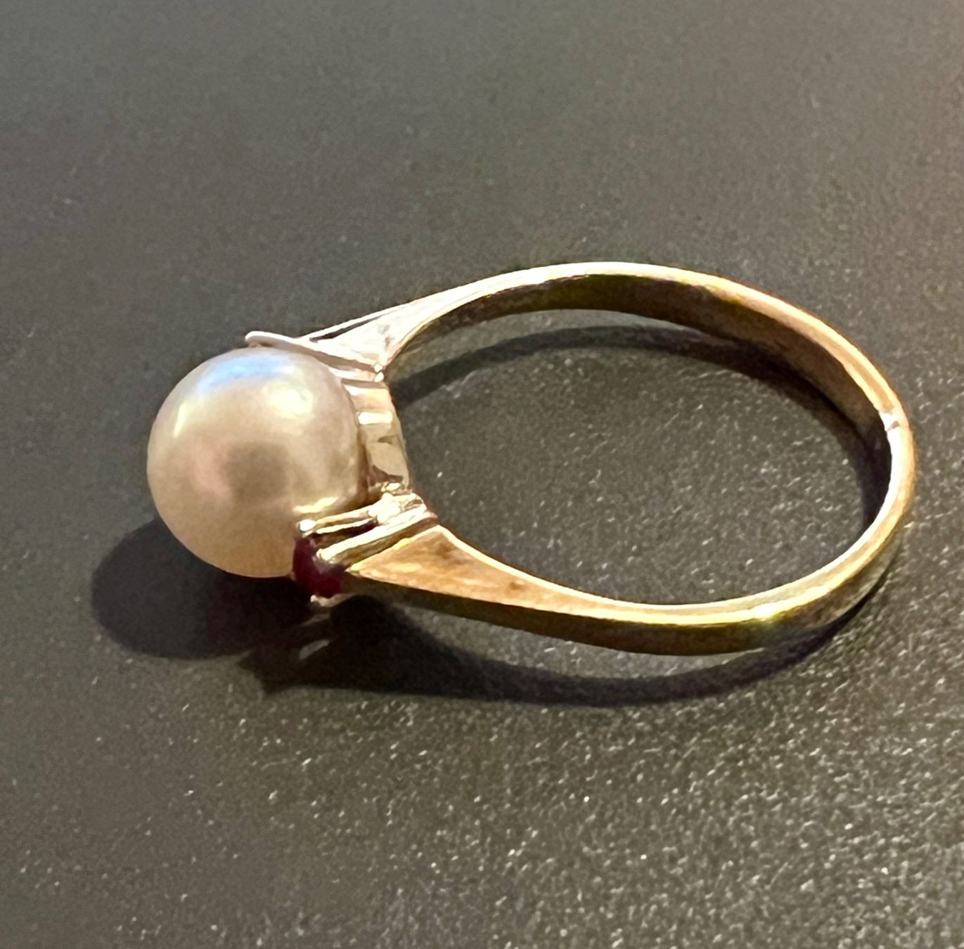 Ringe: Gold-Ring 14K mit Perle und Rubinen – Gebraucht aus Chur von Penting1935 3