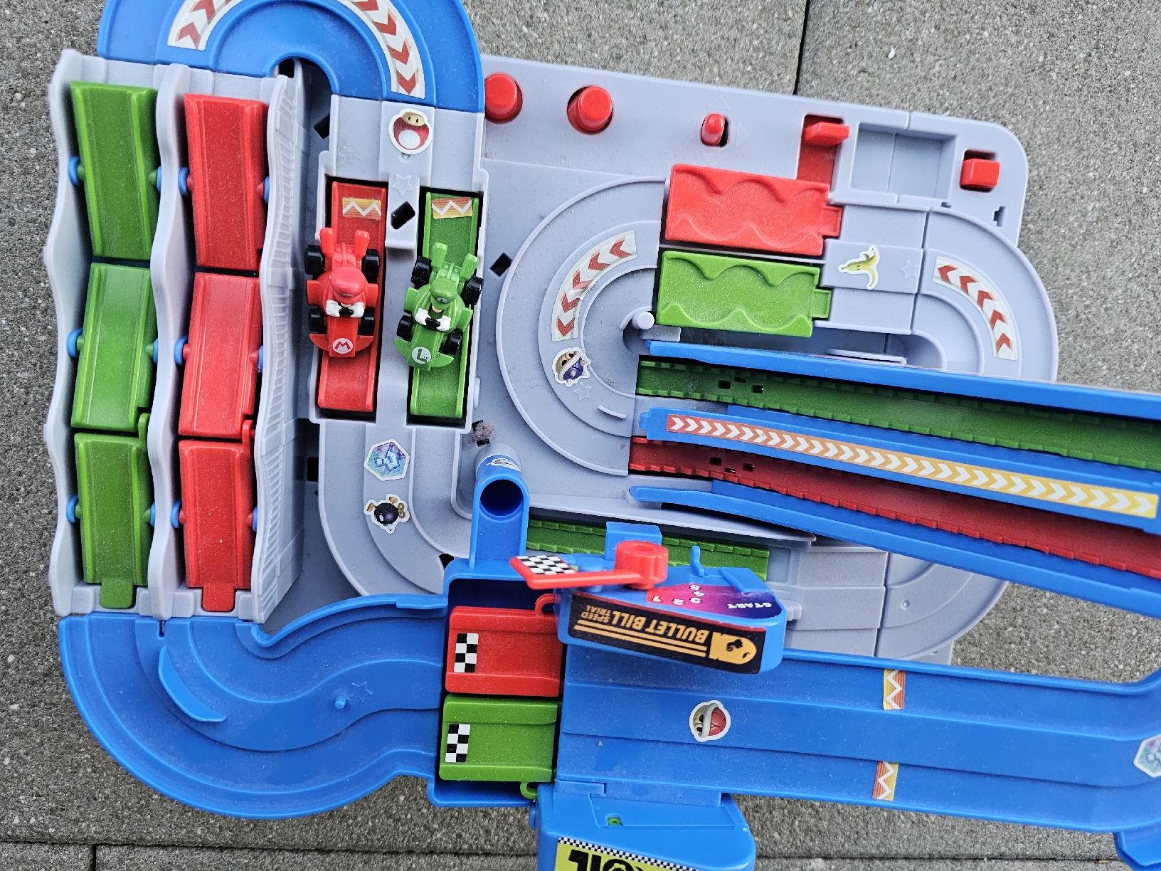 Rennbahnen: Super Mario - Kart Racing – Gebraucht aus Wohlen AG von niki31