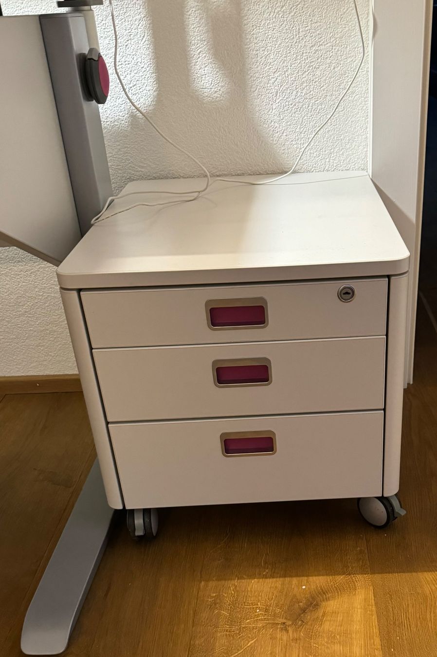 Moll Banconi: MOLL Rollcontainer 43x54x43cm – Usato da Herzogenbuchsee venduto da zukerka