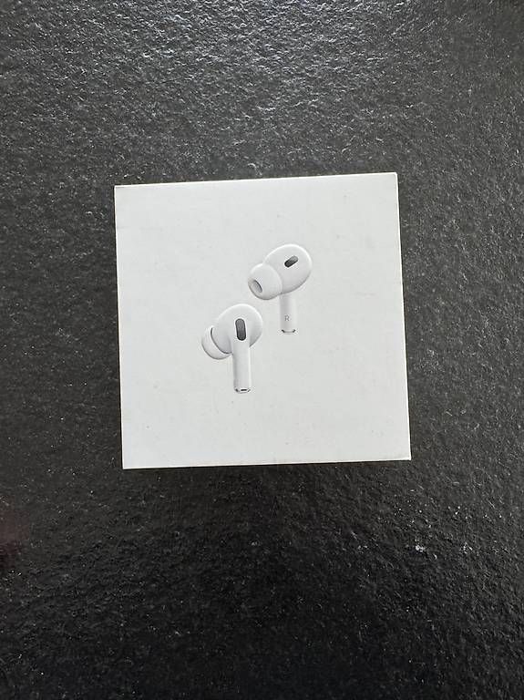 Cuffie: Apple AirPods Pro Gen2 – Usato da Auenstein venduto da Glaus2
