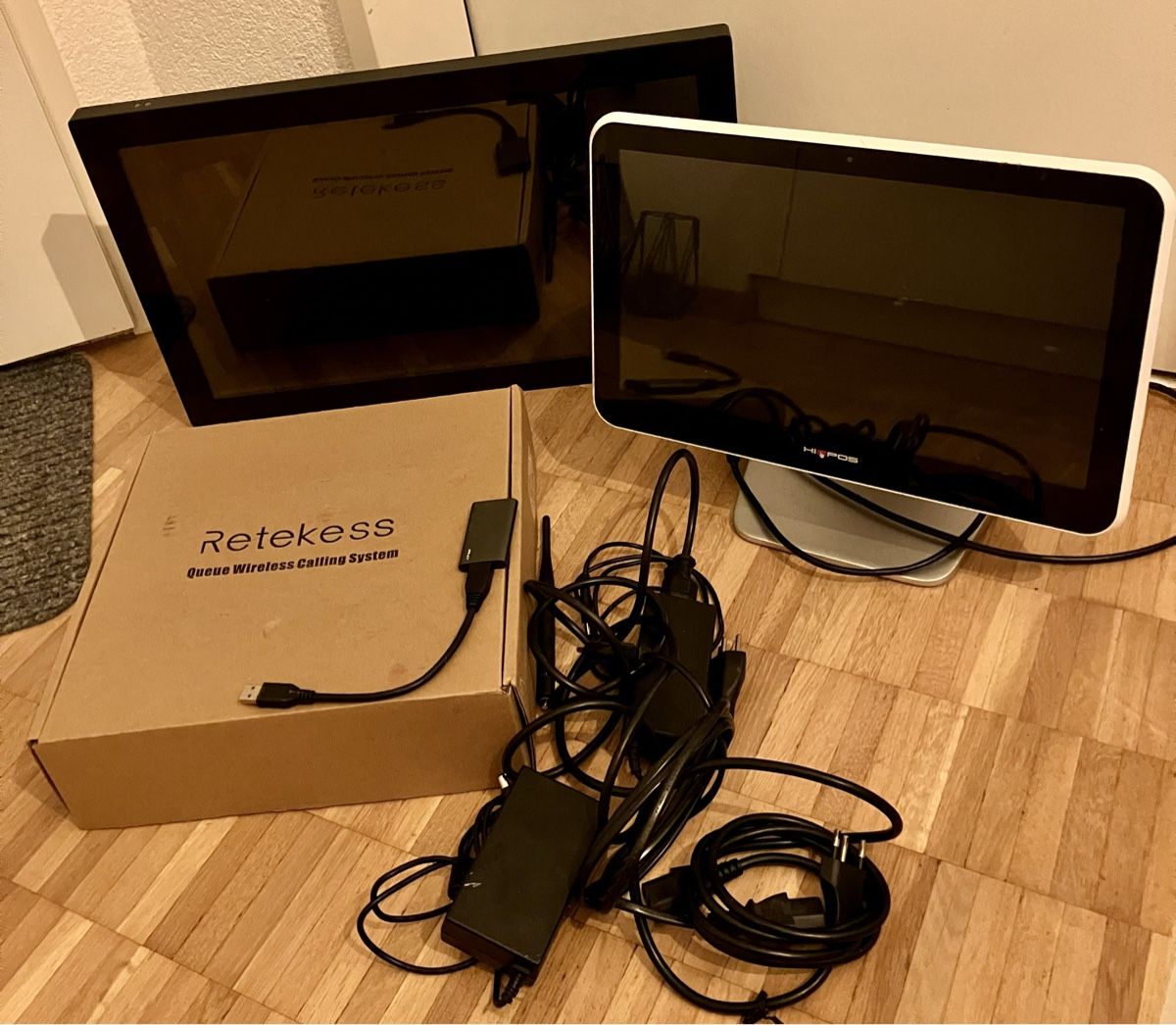 Monitor: Hardware für Restaurant – Usato da Hettlingen venduto da MissZotti